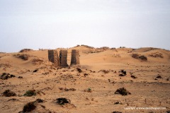 Ruins, Baris